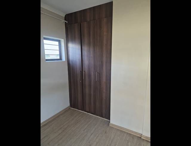 2 bed property to rent in BARBEQUE DOWNS